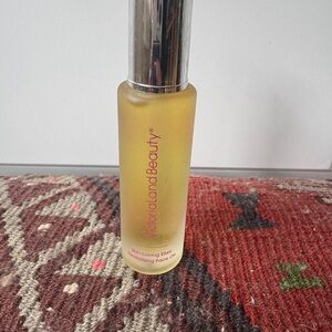 Brand new VictoriaLand Beauty face oil
